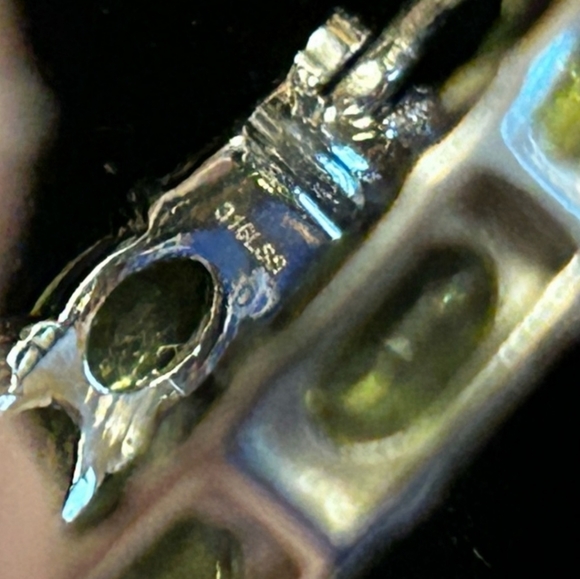 NWT genuine Peridot hoop  earrings - Picture 8 of 9